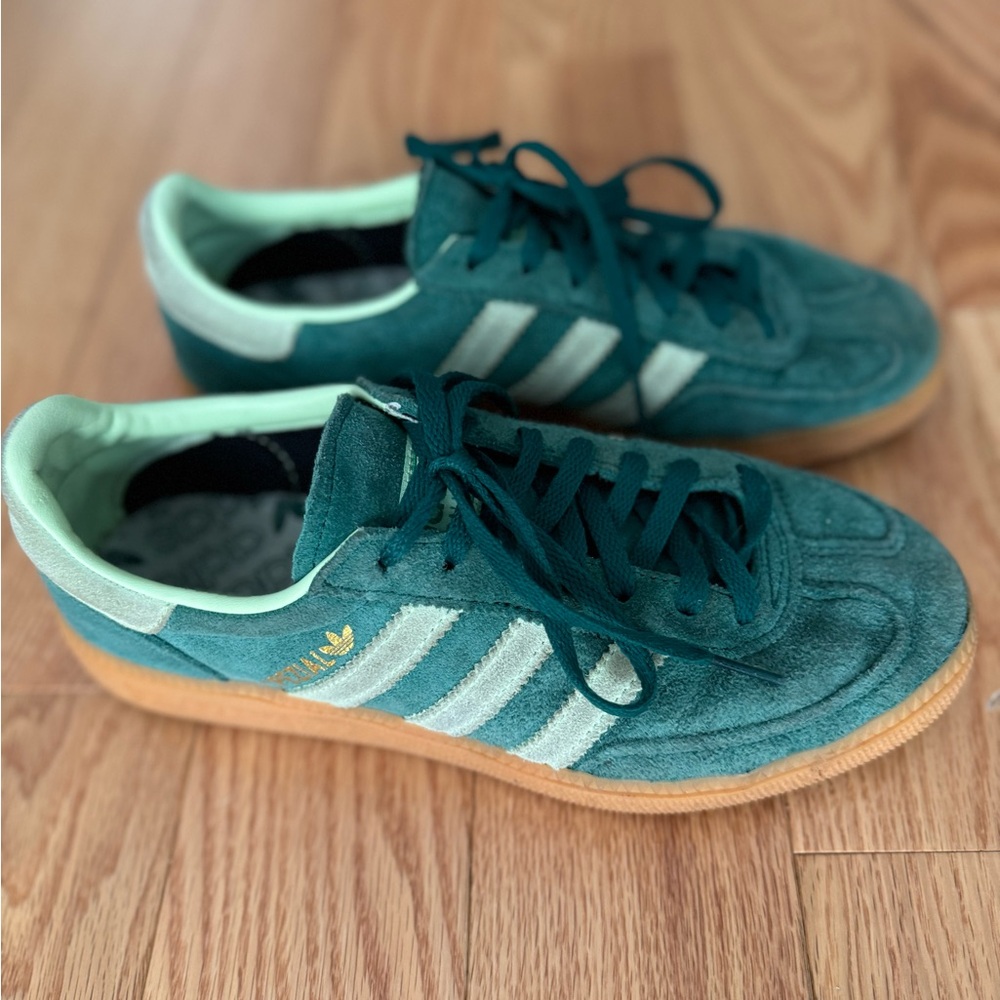 adidas Originals Handball Spezial in Green/Teal